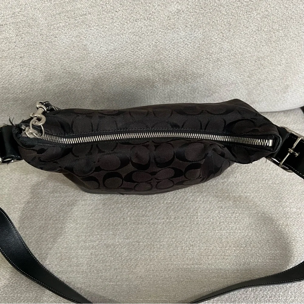 VTG Coach Black Canvas Signature Monogram Crossbody Bag White Stitching K2K-6347 - Picture 9 of 15
